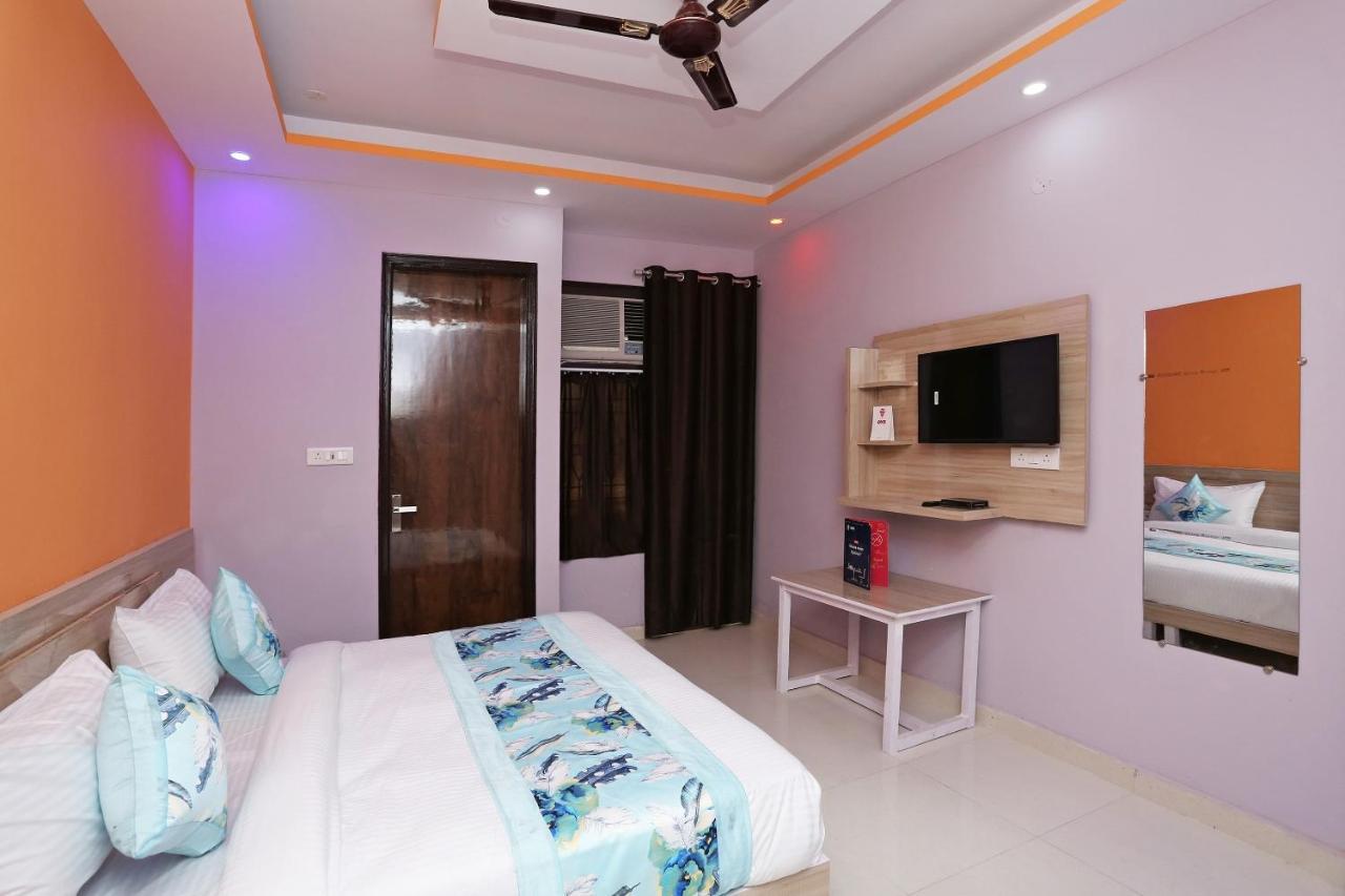 Готель Oyo Rose Residency Near Dwarka Sector 9 Metro Station Нью-Делі Екстер'єр фото